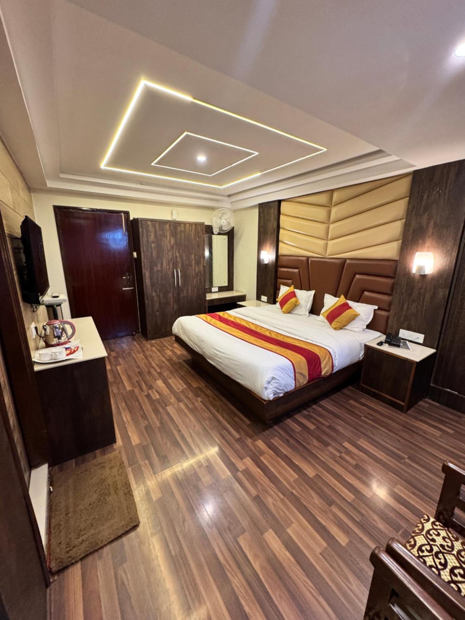 Hotel Victory Since 1979 ชิมลา ภายนอก รูปภาพ